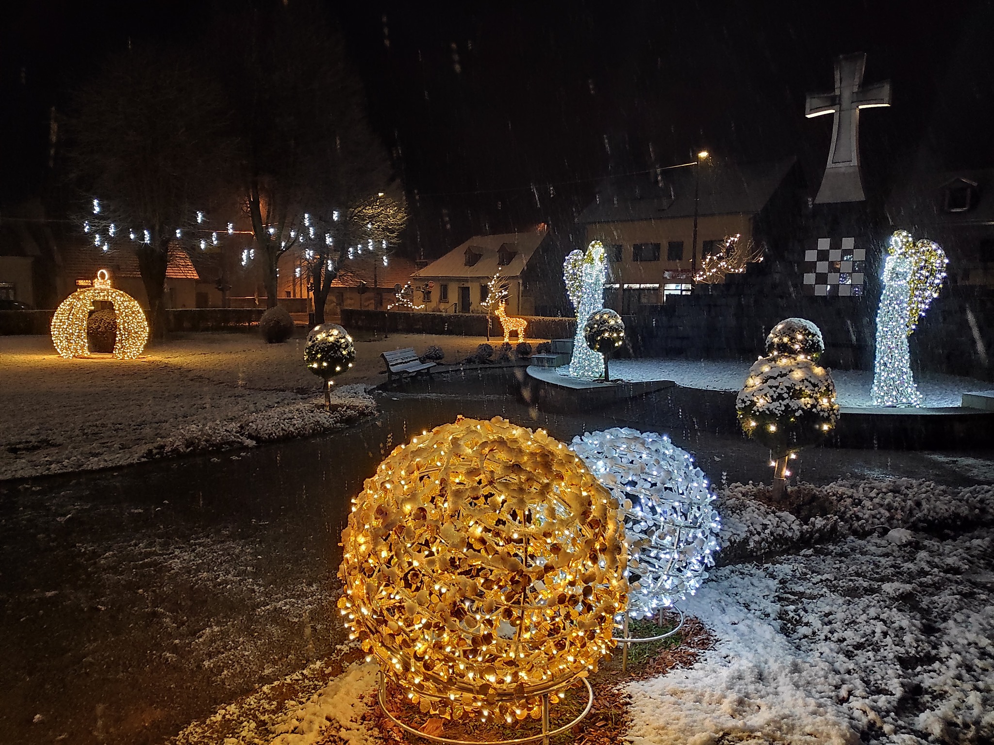 80553717 2671771859574198 4024696763683176448 o